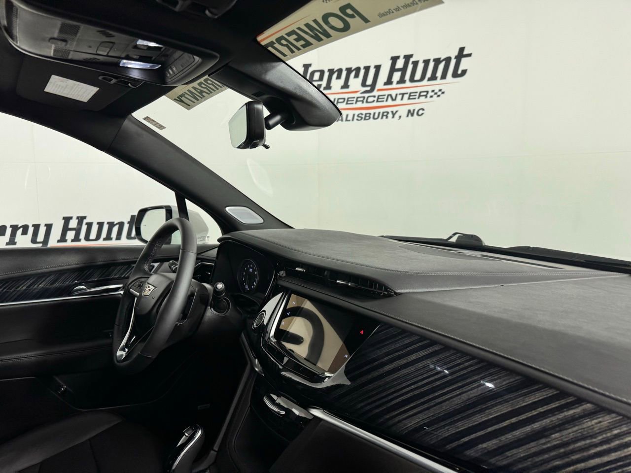 Used 2024 Cadillac XT6 Premium Luxury w/ Technology Package image 35