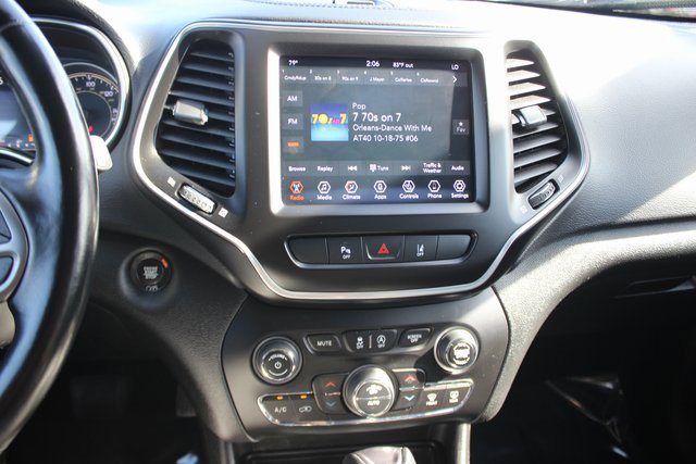 Used 2021 Jeep Cherokee Latitude Lux w/ Sun & Sound Group image 4