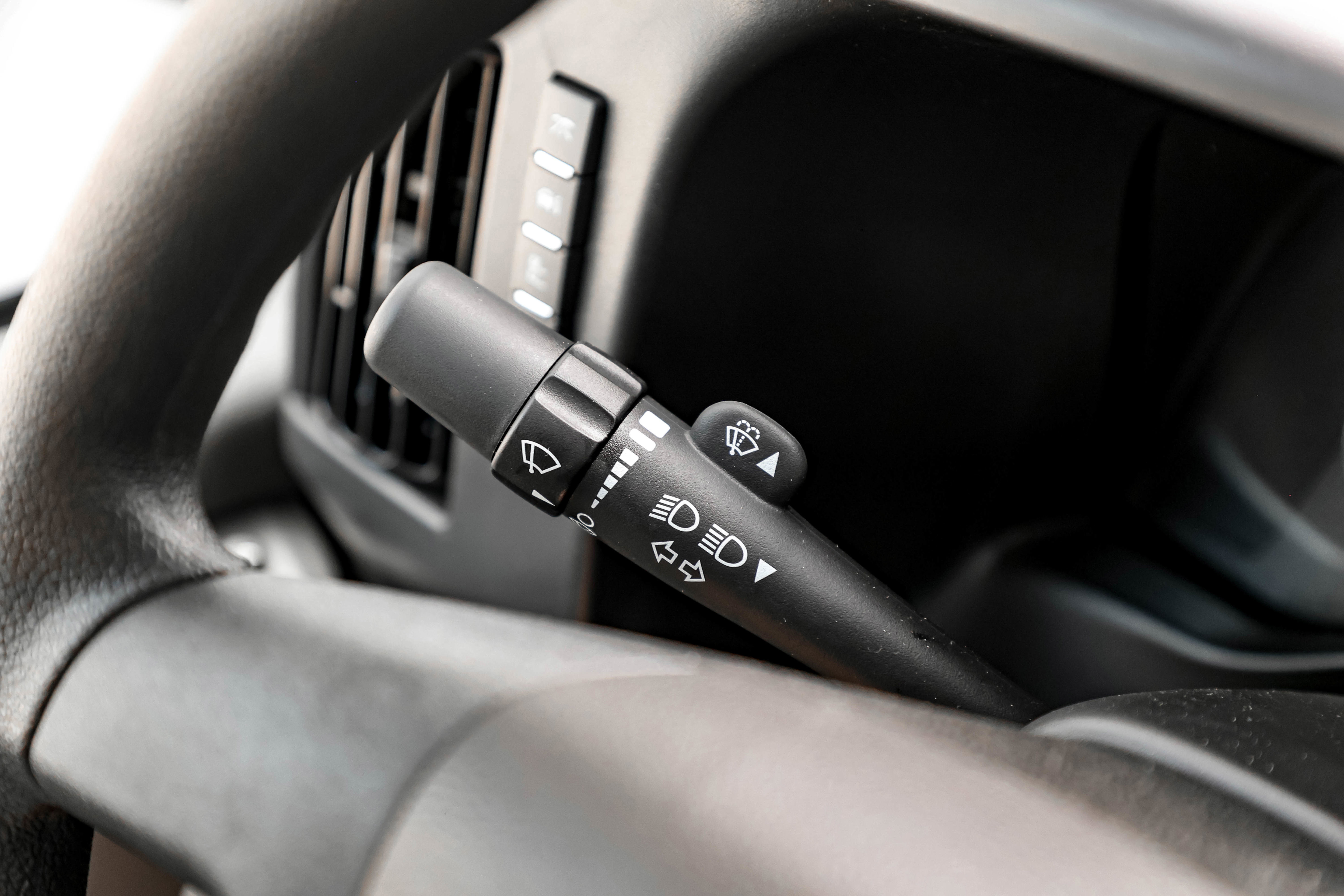 New 2025 GMC Savana 3500 w/ Driver Convenience Package image 29