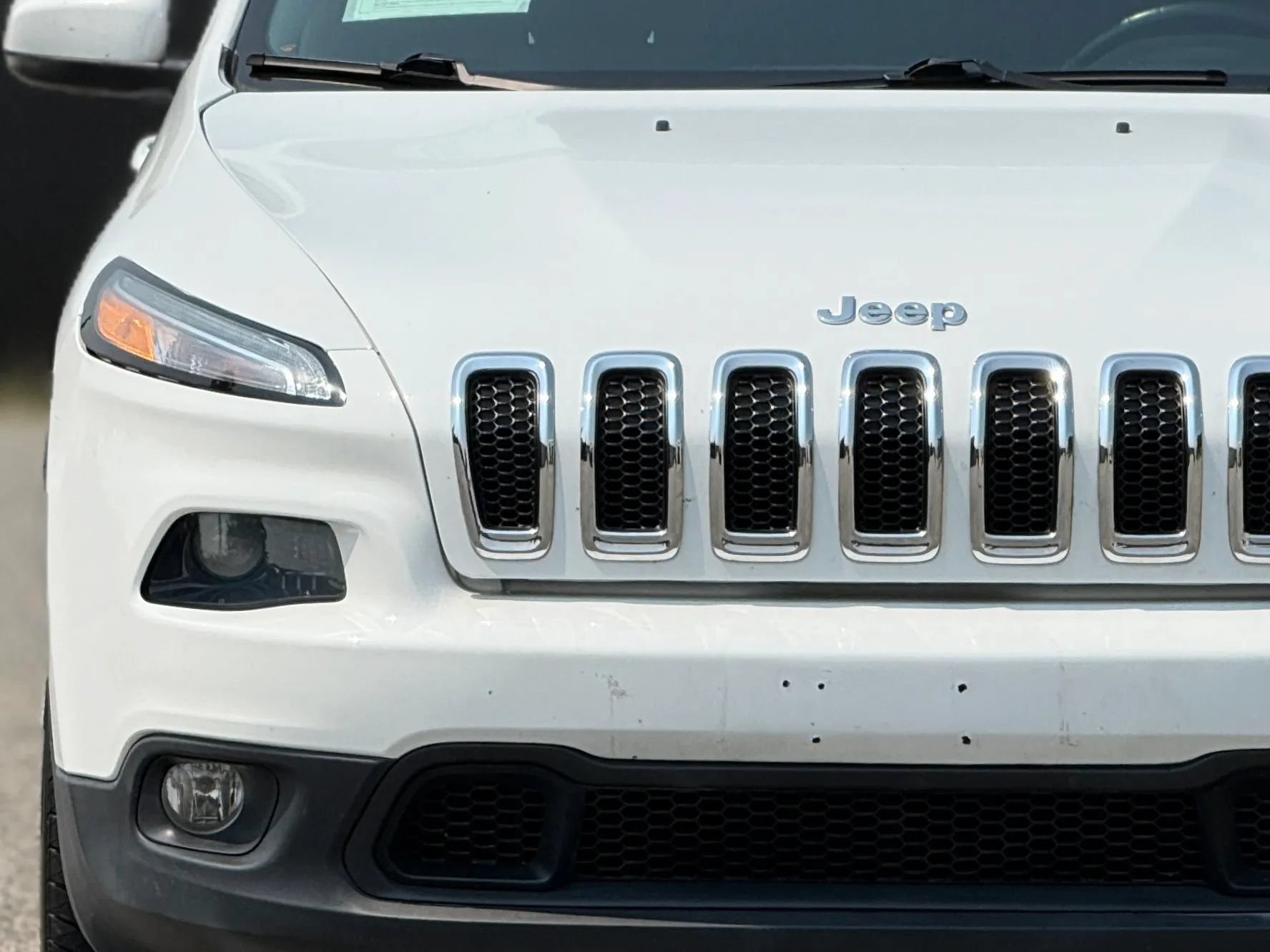 Used 2017 Jeep Cherokee Latitude w/ Safety/Convenience Group AWD/4WD image 11