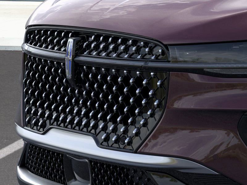 New 2025 Lincoln Nautilus Premier image 17