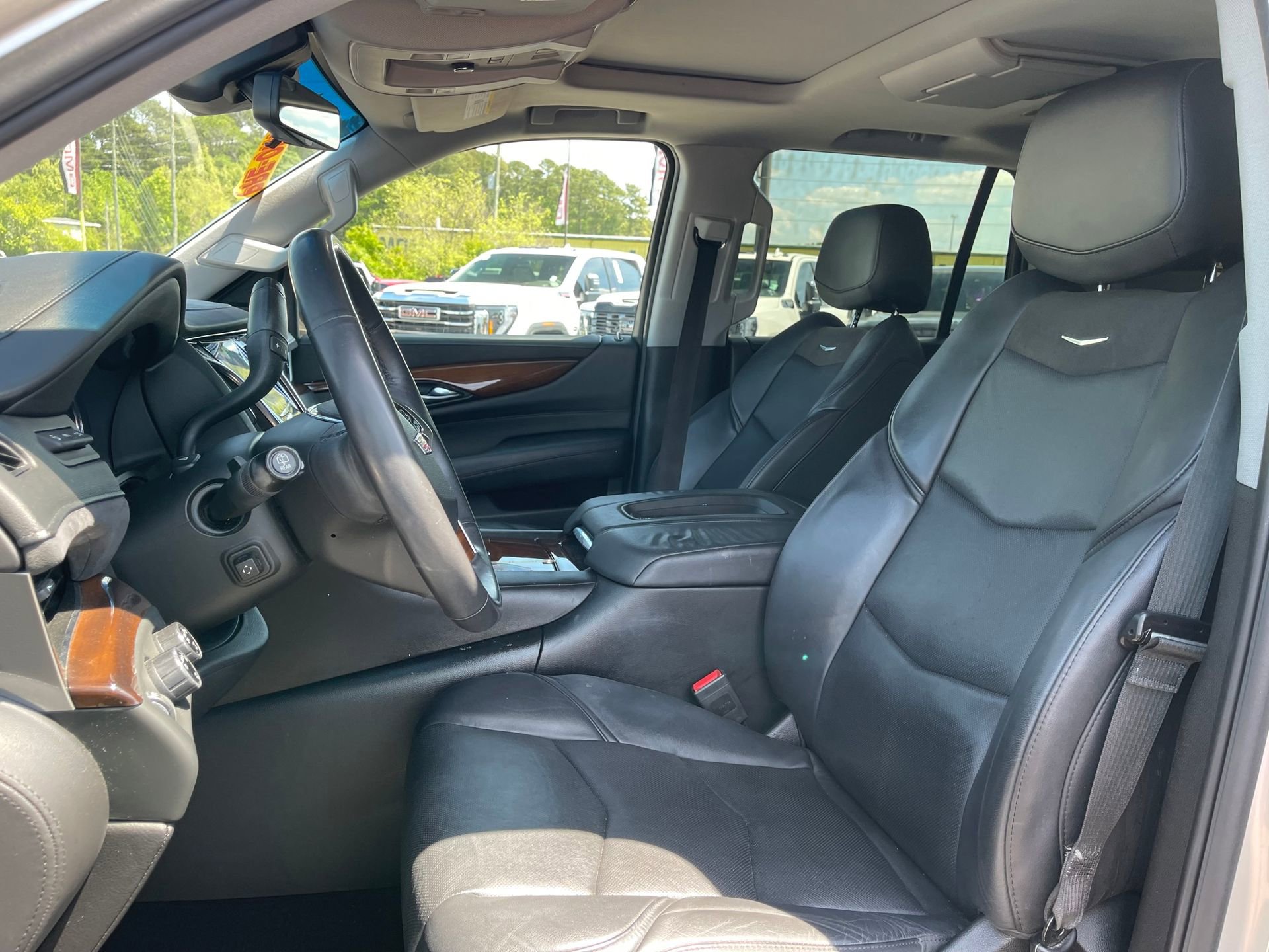 Used 2018 Cadillac Escalade Premium Luxury w/ LPO, Radiant Package image 13