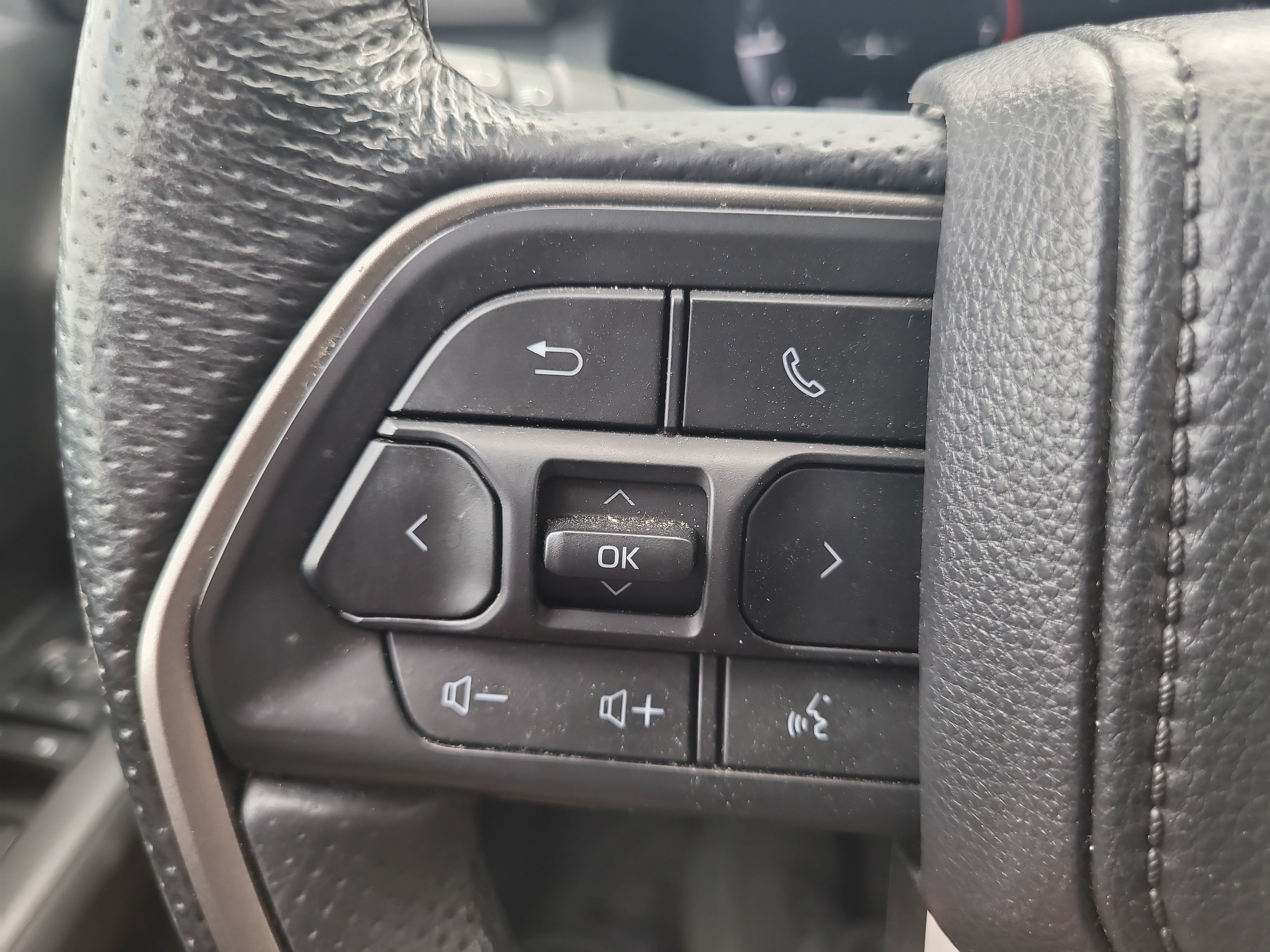 Certified 2025 Toyota Tacoma TRD Sport RWD image 30