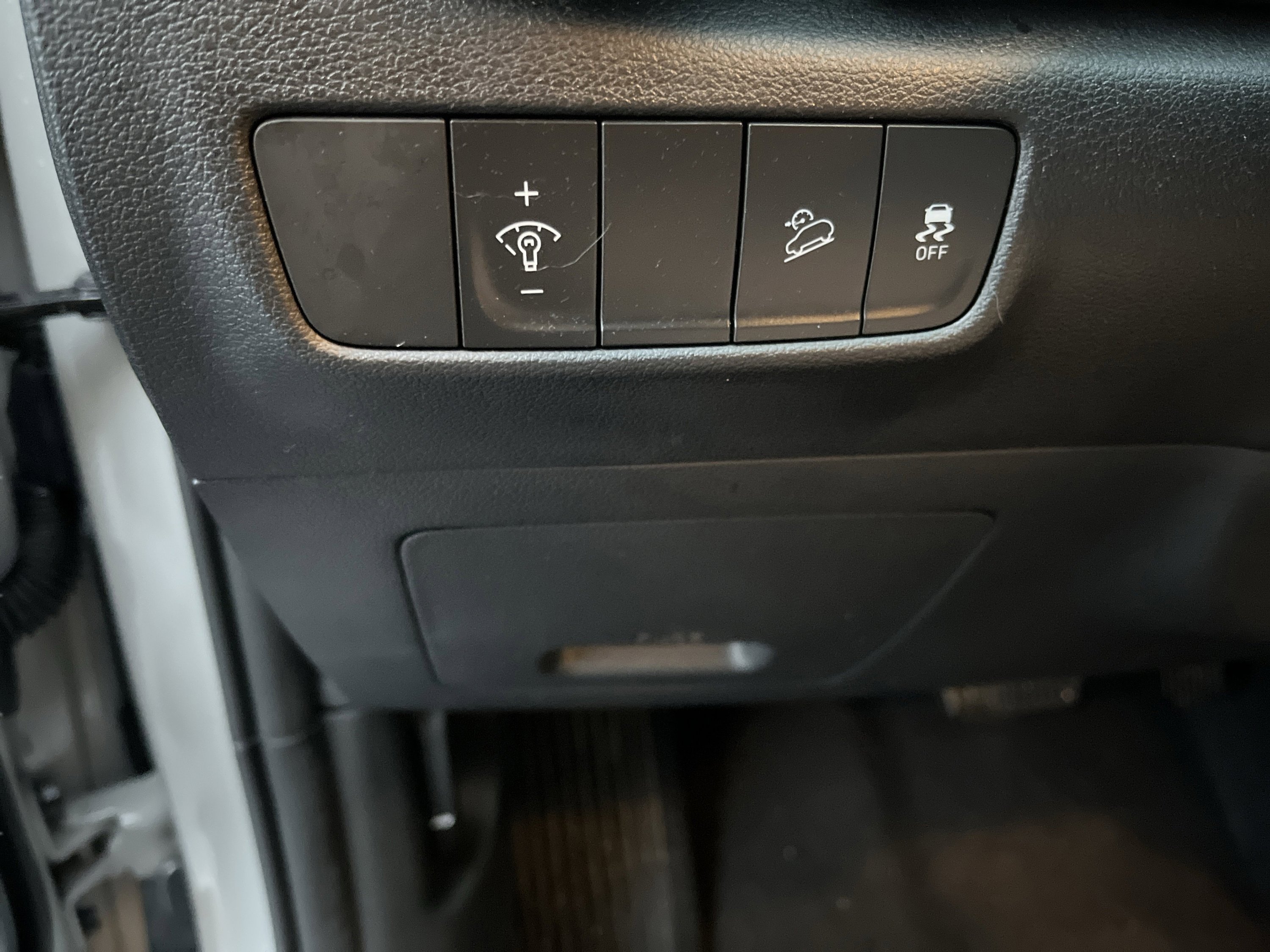 Used 2023 Hyundai Kona SEL w/ Convenience Package image 40