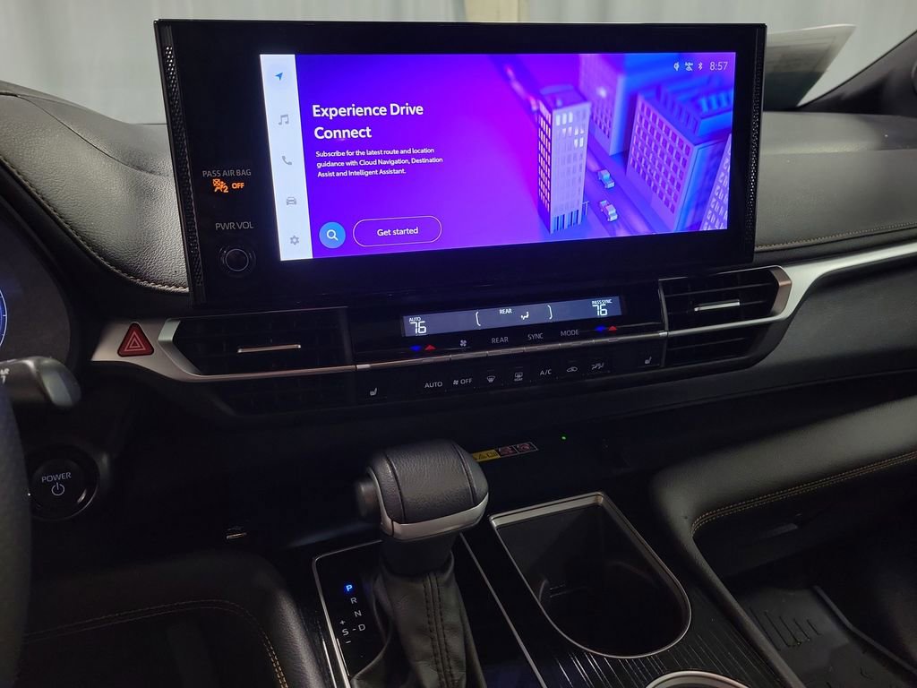 Used 2025 Toyota Sienna XLE Woodland Edition image 14
