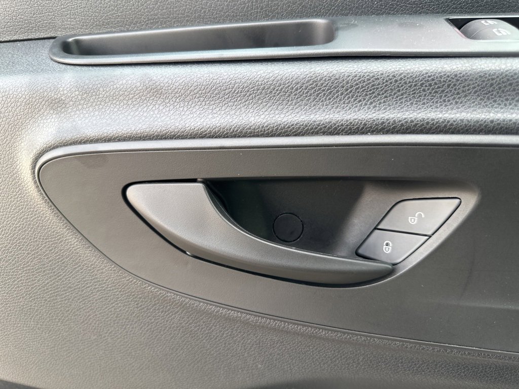 Used 2022 Mercedes-Benz Sprinter 3500 image 39