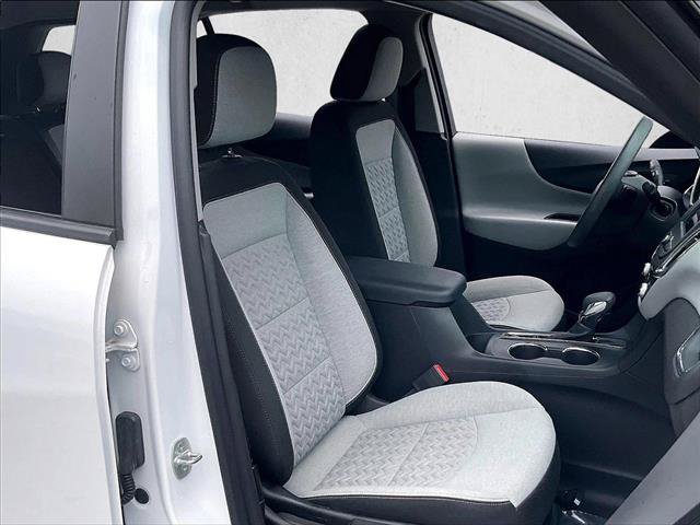 Used 2023 Chevrolet Equinox LS w/ Driver Confidence II Package FWD image 9