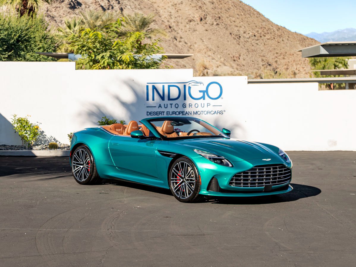 Used 2026 Aston Martin DB12 Convertible RWD image 5