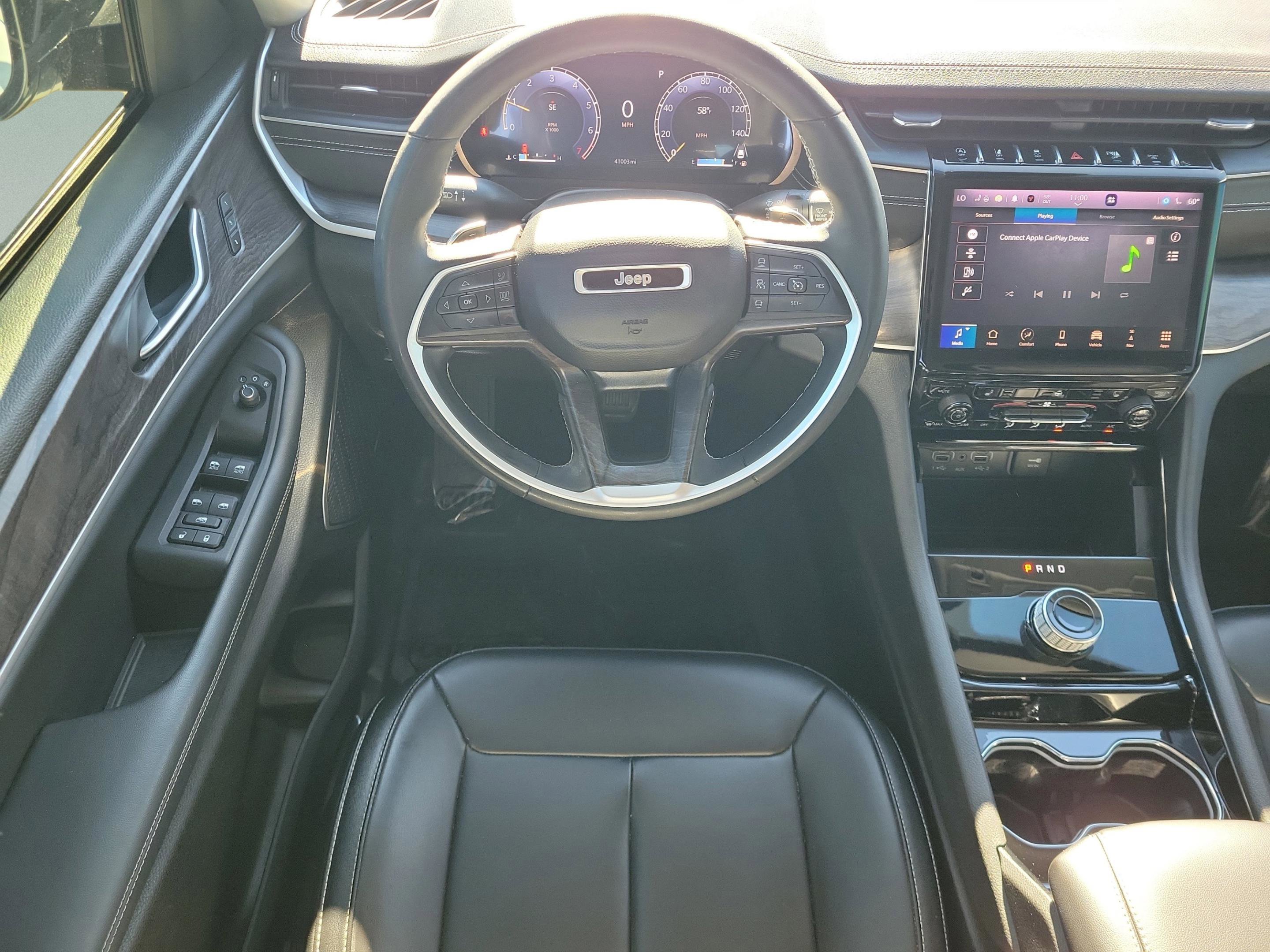 Used 2023 Jeep Grand Cherokee L Limited w/ Black Appearance Package image 17