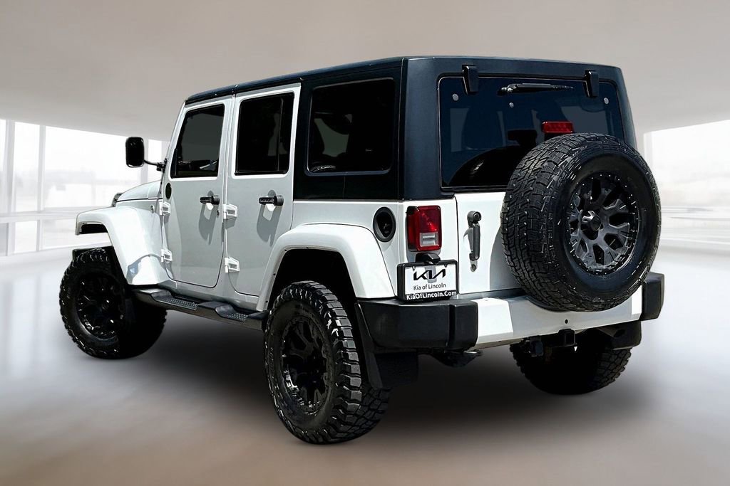 Used 2016 Jeep Wrangler Unlimited Sahara AWD/4WD image 4