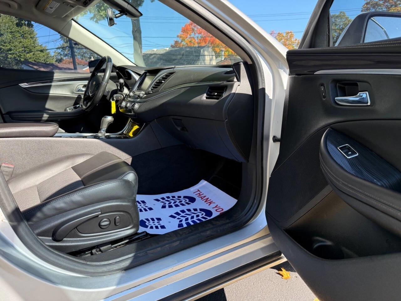 Used 2017 Chevrolet Impala LT image 12