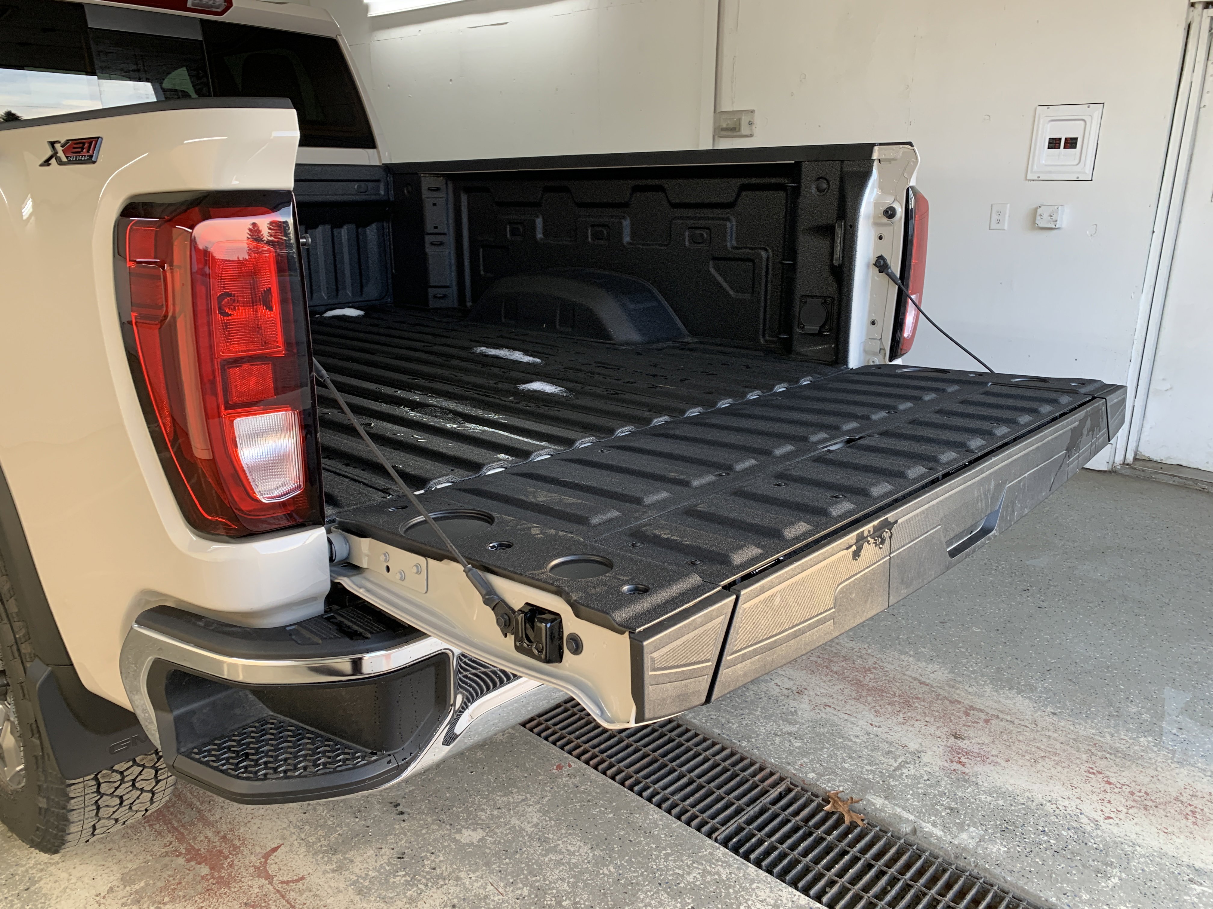 New 2026 GMC Sierra 2500 SLE image 8