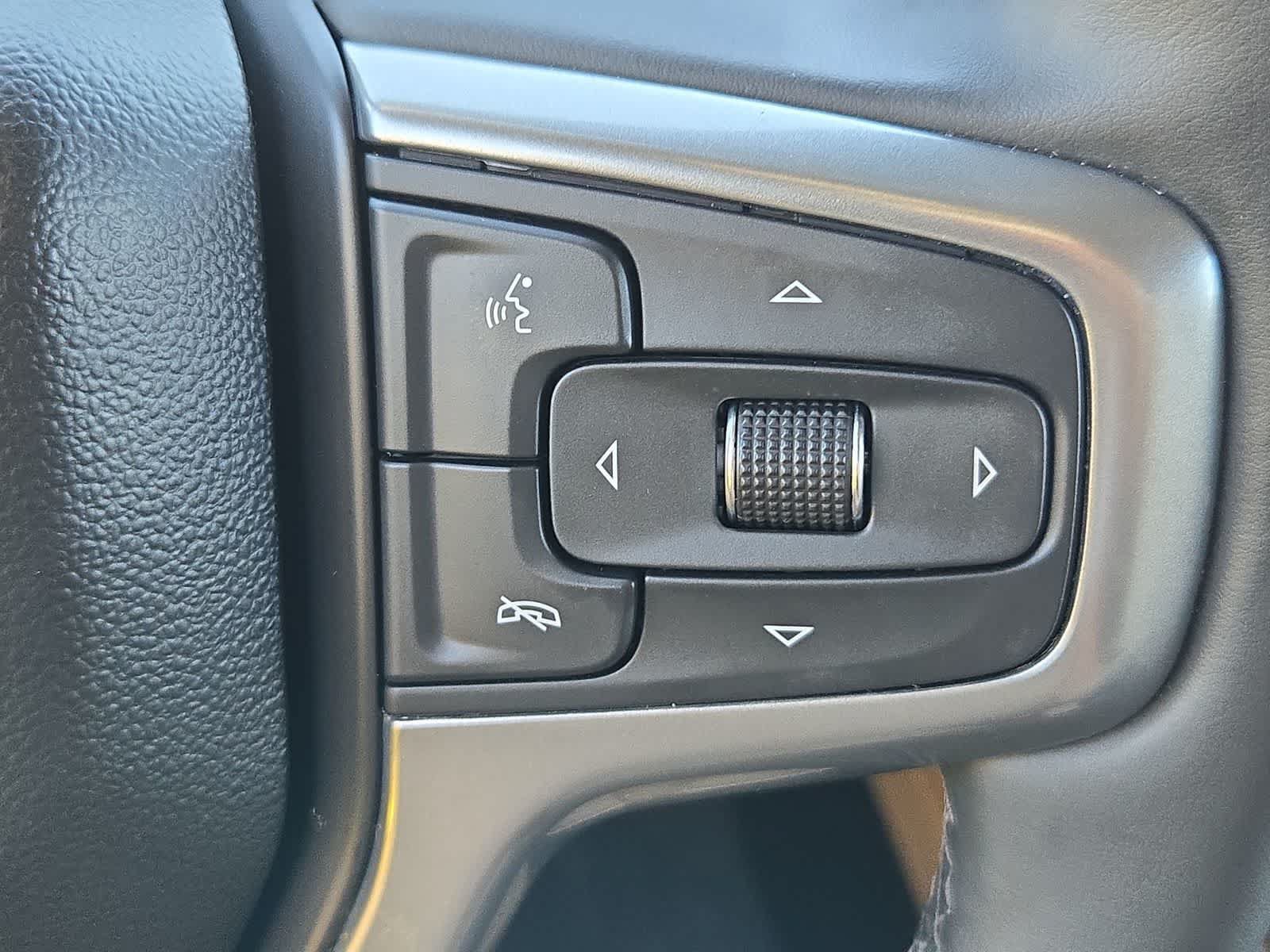 Used 2024 Chevrolet Suburban Premier RWD image 25
