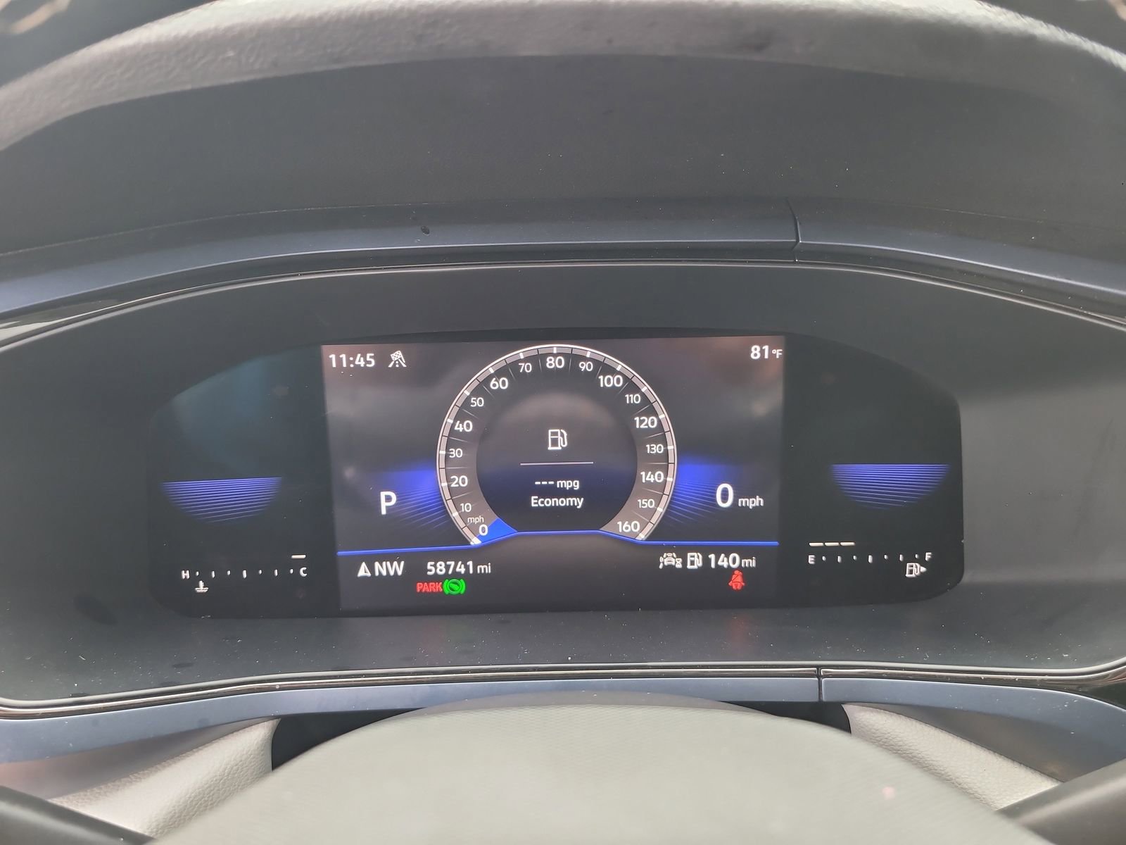 Used 2022 Volkswagen Taos SE image 32