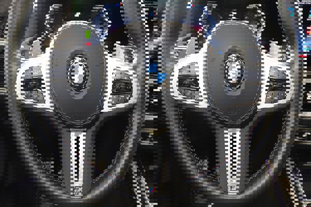 Used 2023 BMW X7 M60i w/ Executive Package image 50