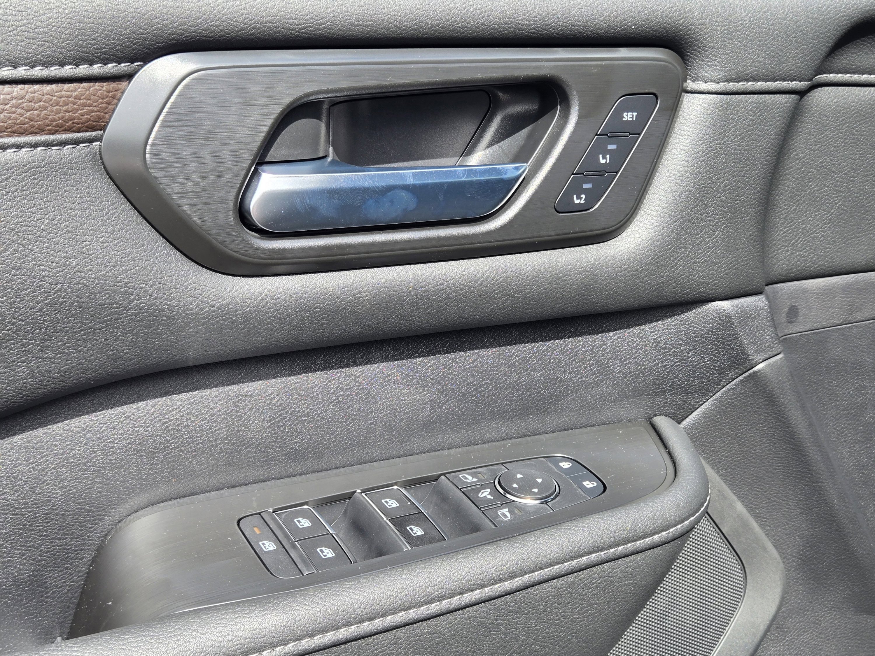 New 2026 Nissan Armada SL w/ Captain's Chari Seat Package RWD image 21