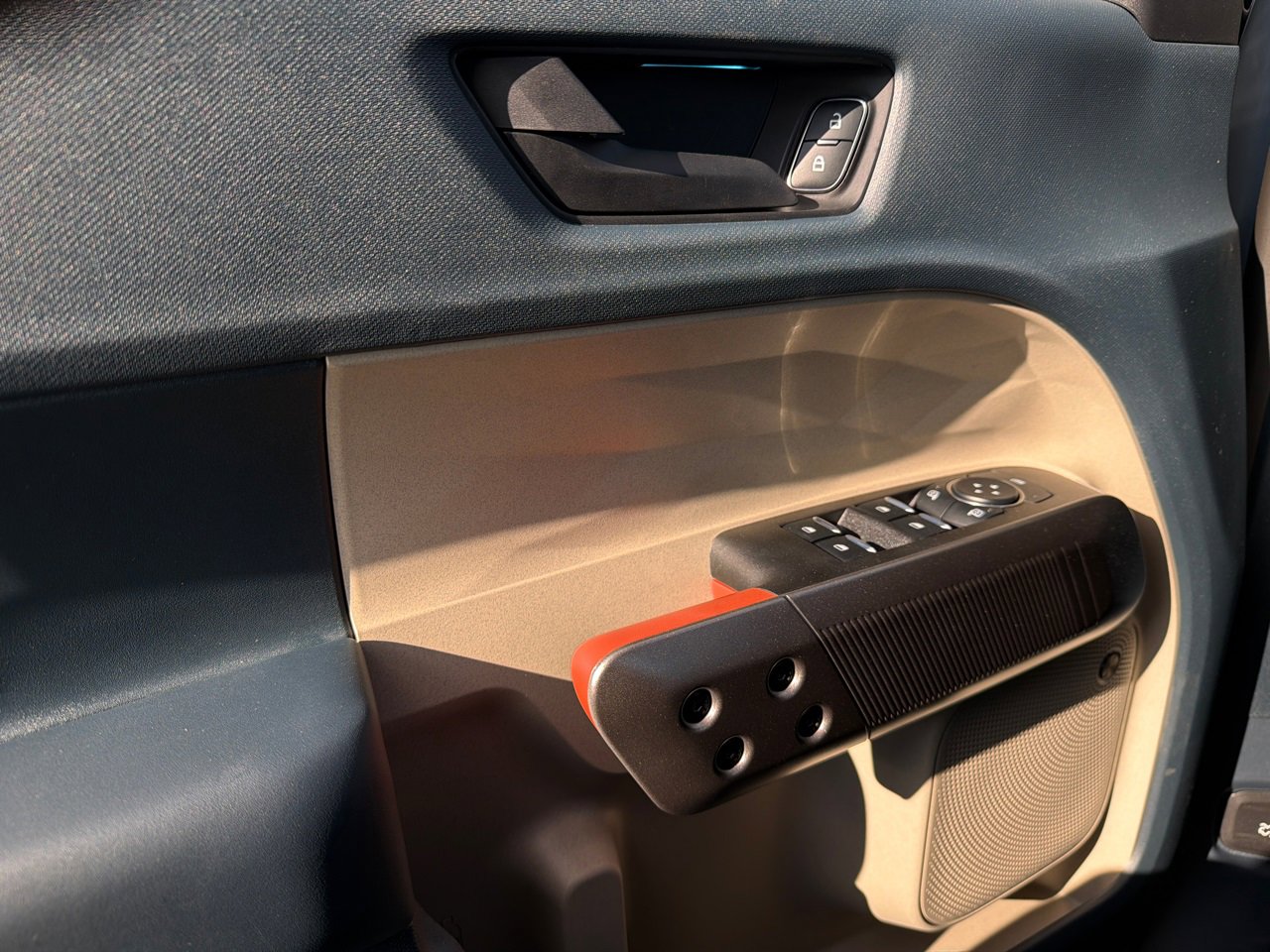 New 2025 Ford Maverick Lariat w/ 4K Tow Package image 31