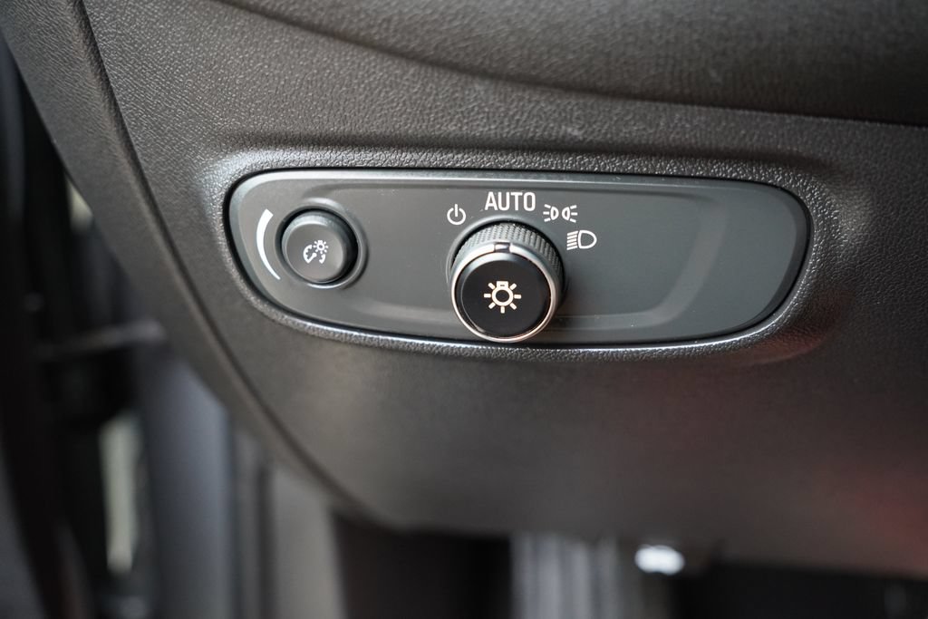 Certified 2023 Chevrolet Equinox LT AWD/4WD image 24