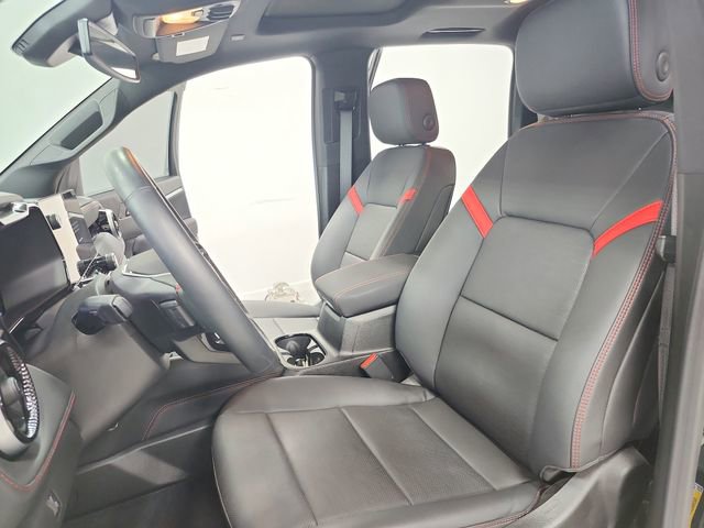 Used 2025 Chevrolet Colorado Z71 w/ Technology Package AWD/4WD image 19