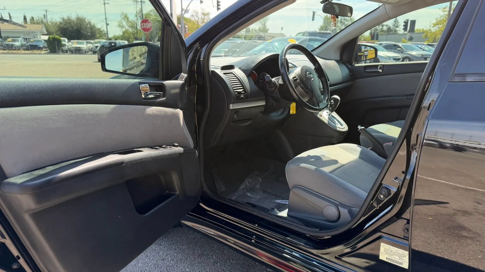Used 2011 Nissan Sentra 2.0 SR w/ Convenience Pkg FWD image 9