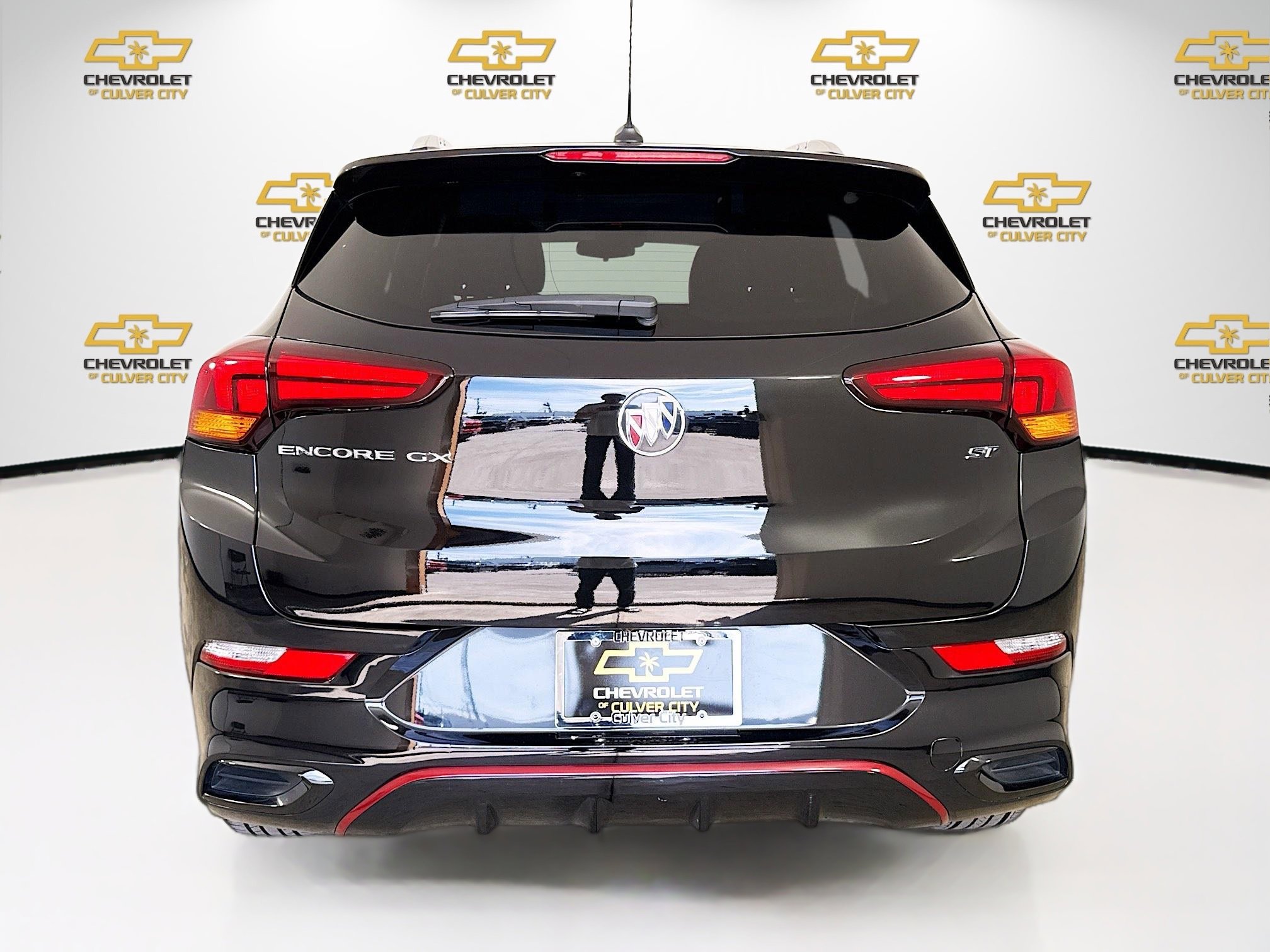 Used 2023 Buick Encore GX Select w/ Sport Touring Package image 6