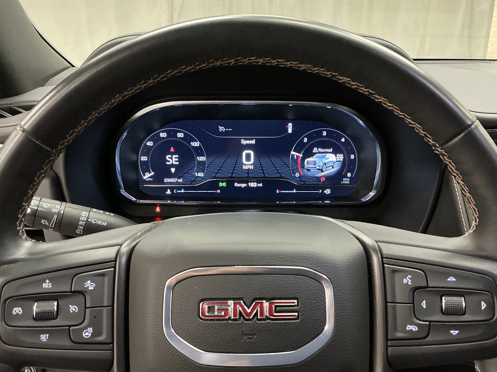 Used 2024 GMC Yukon AT4 AWD/4WD image 13