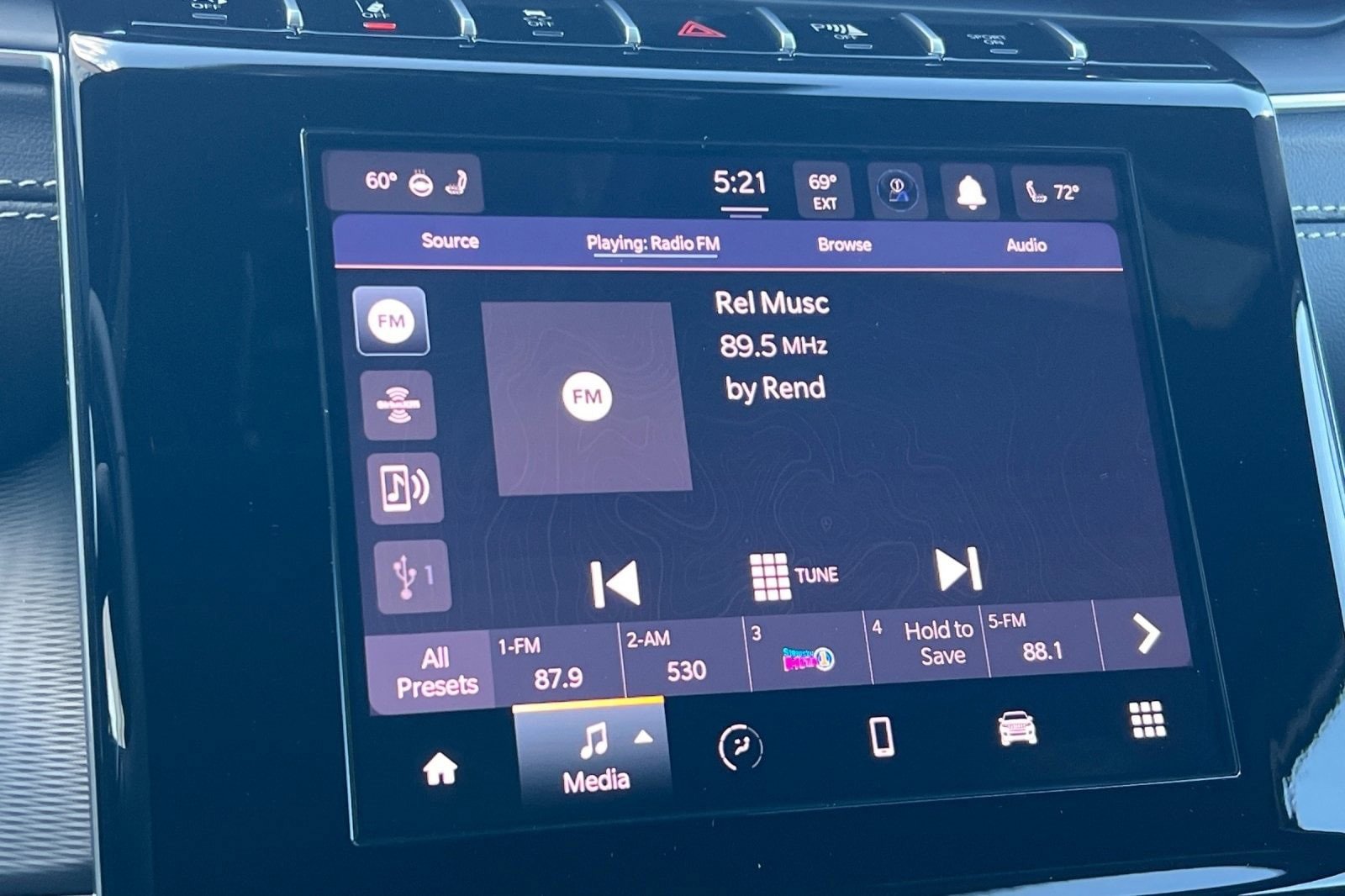 New 2025 Jeep Grand Cherokee L Laredo image 19