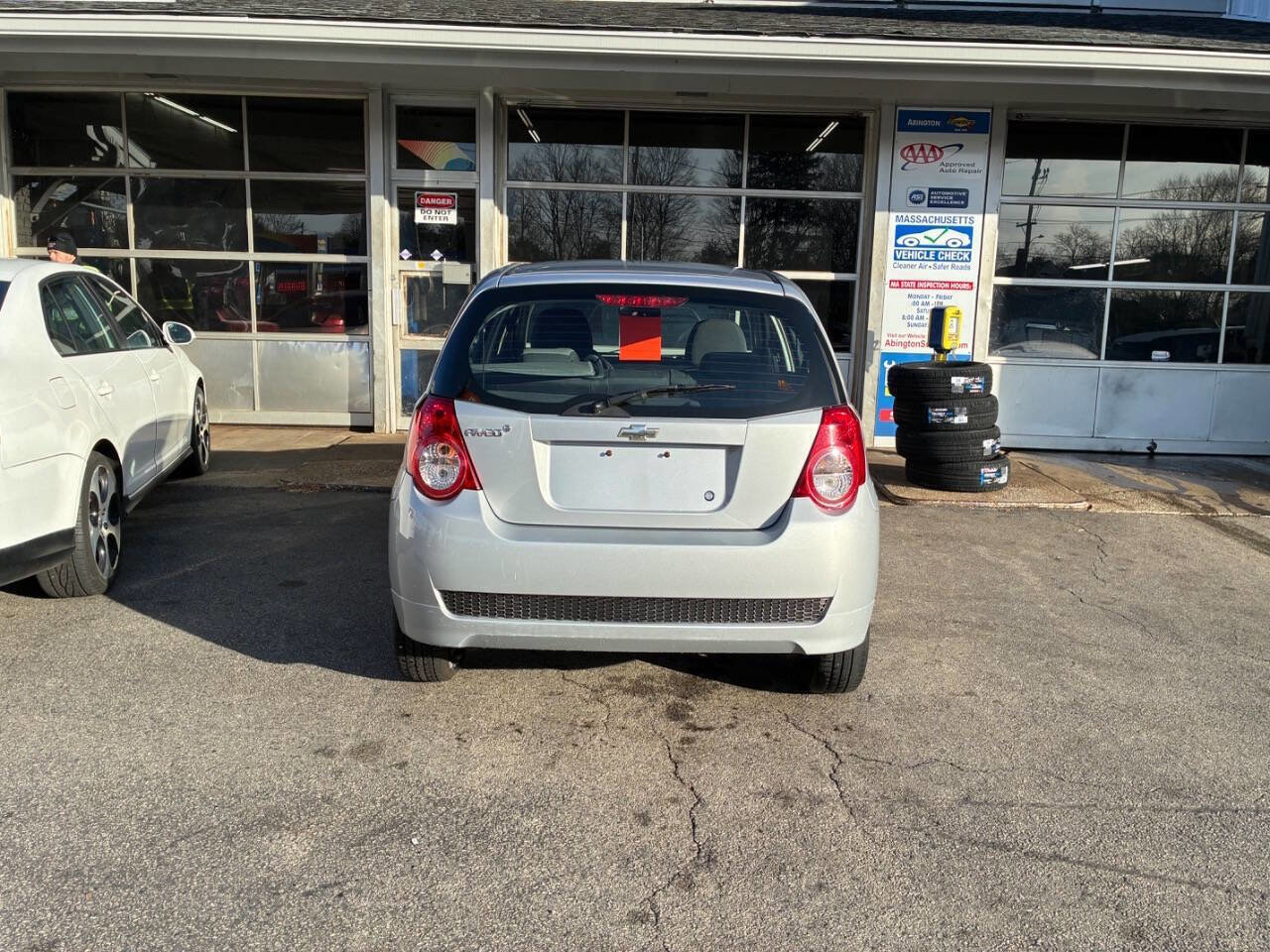 Used 2010 Chevrolet Aveo5 LS image 5
