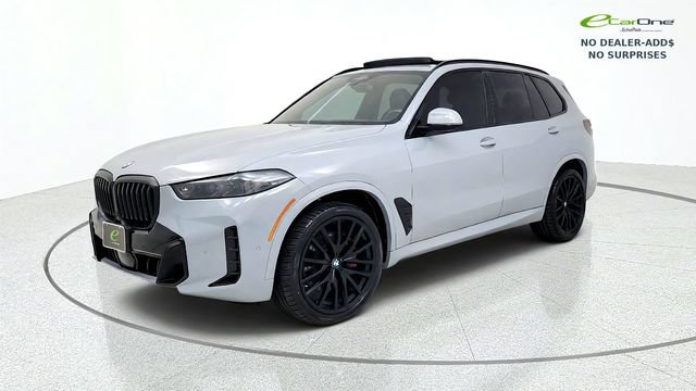 Used 2025 BMW X5 xDrive40i w/ M Sport Package AWD/4WD image 3