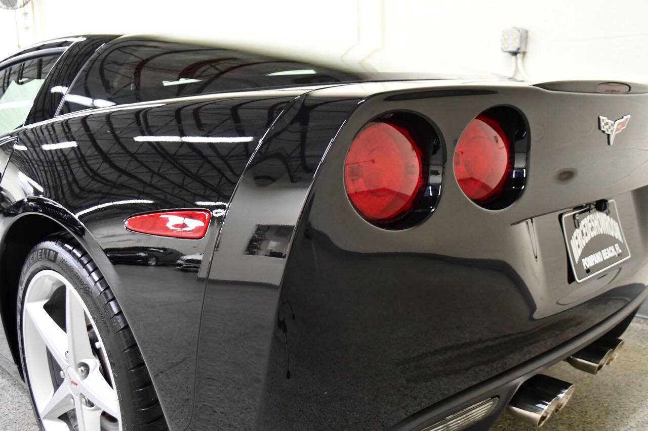 Used 2011 Chevrolet Corvette Coupe w/ 1LT RWD image 27