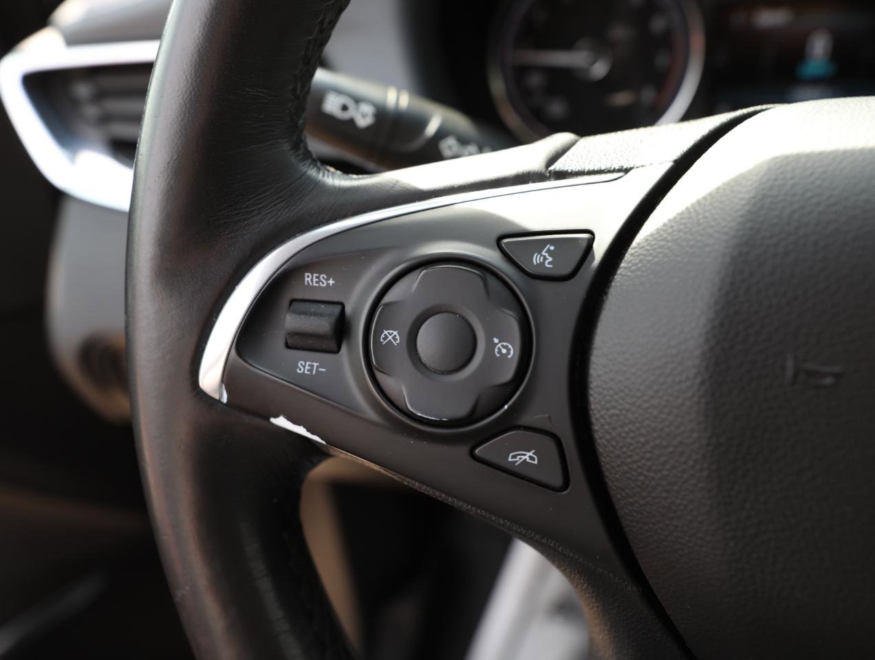 Used 2019 Buick Enclave Essence AWD/4WD image 26