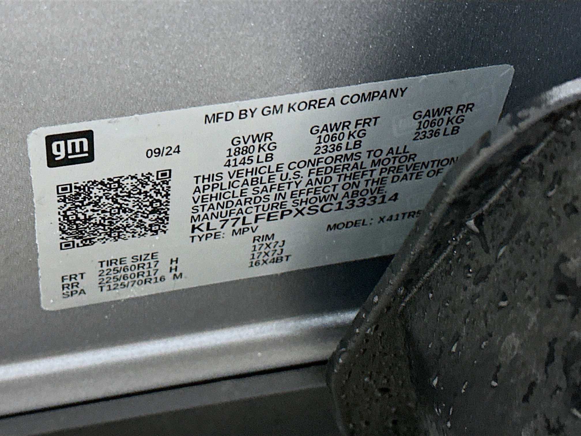 Used 2025 Chevrolet Trax LS image 12