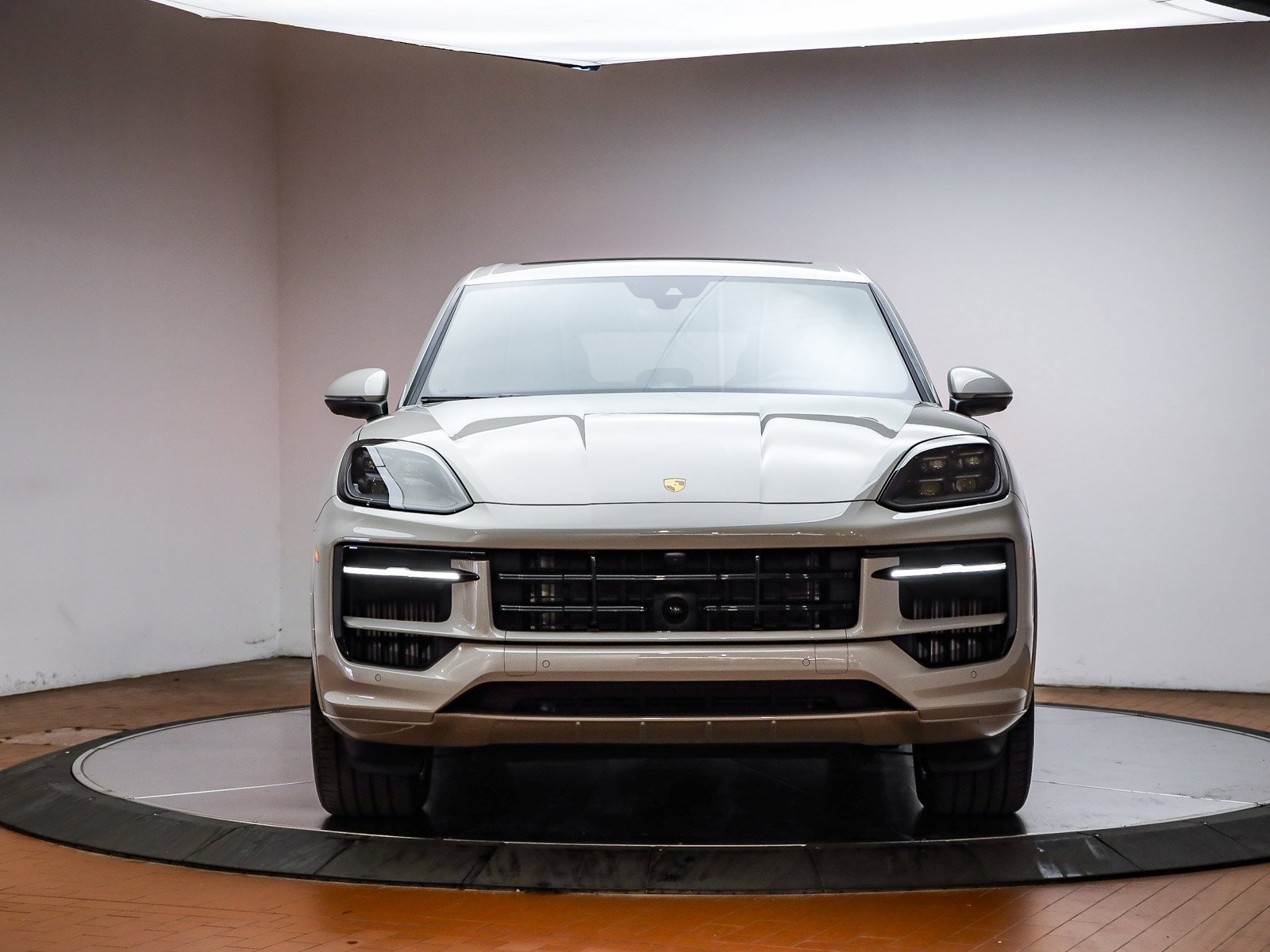 Used 2025 Porsche Cayenne E-Hybrid image 14