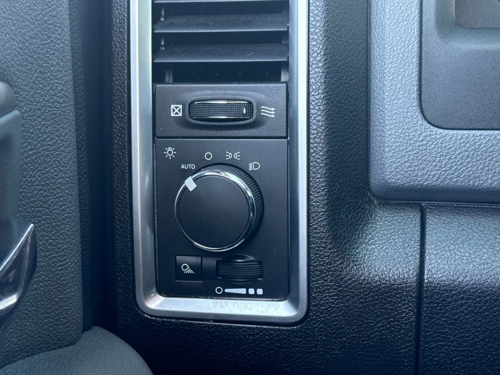 Used 2014 RAM 2500 SLT AWD/4WD image 50