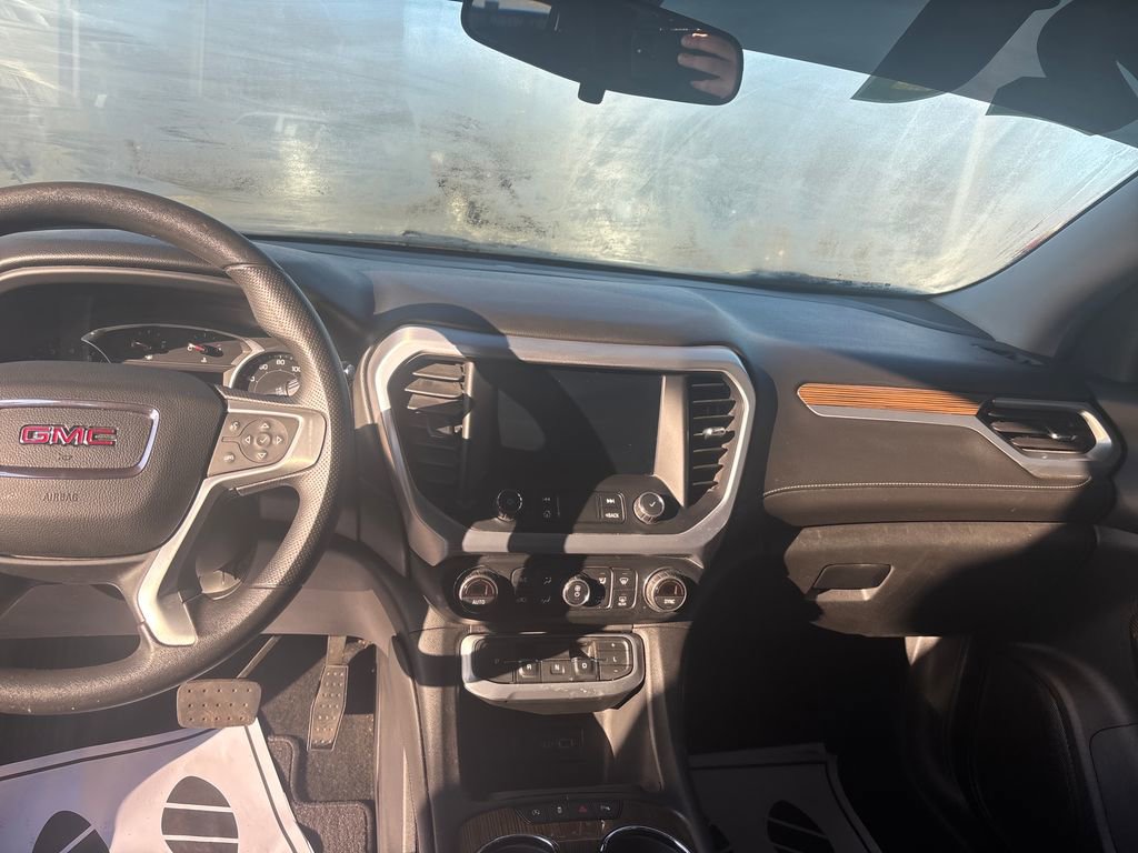 Used 2021 GMC Acadia SLE w/ Driver Convenience Package image 16