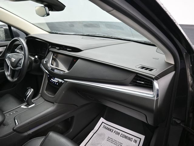 Used 2017 Cadillac XT5 Luxury w/ Driver Awareness Package image 9