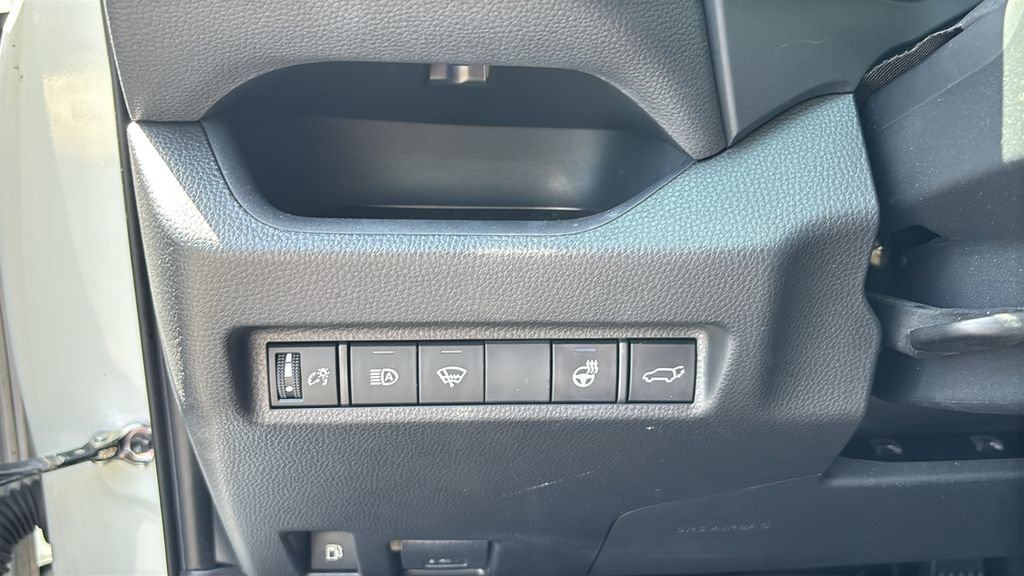 Used 2022 Toyota RAV4 XSE w/ XSE Grade Weather Package AWD/4WD image 15