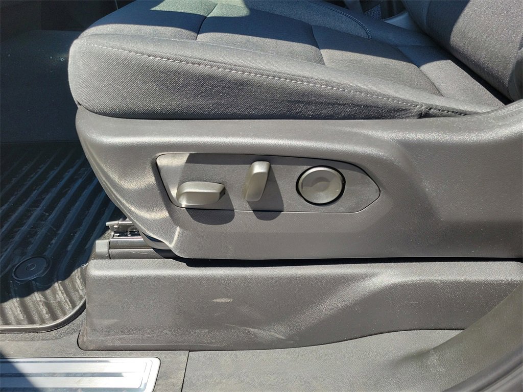 New 2025 GMC Sierra 1500 SLE w/ Preferred Package image 11