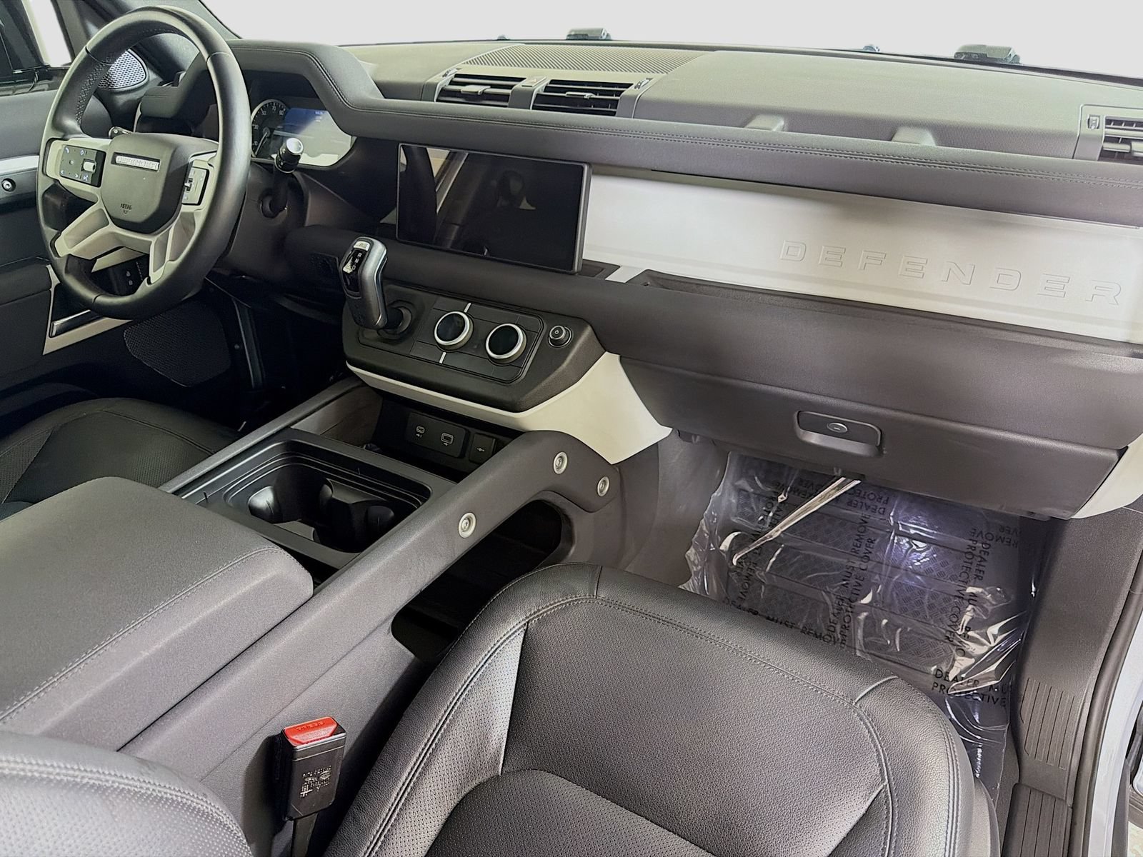 Certified 2023 Land Rover Defender 90 S AWD/4WD image 34