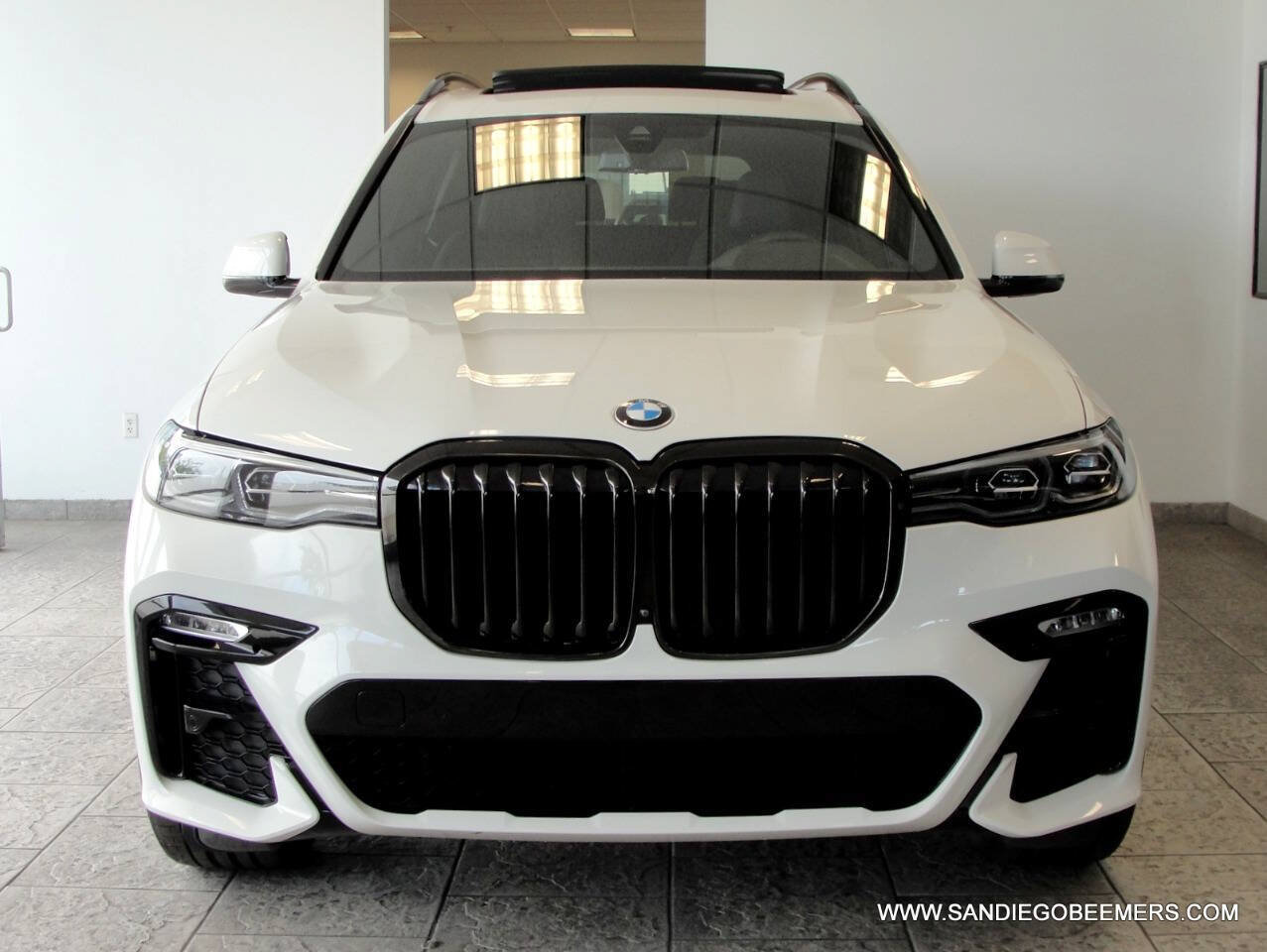 Used 2022 BMW X7 xDrive40i w/ M Sport Package AWD/4WD image 19
