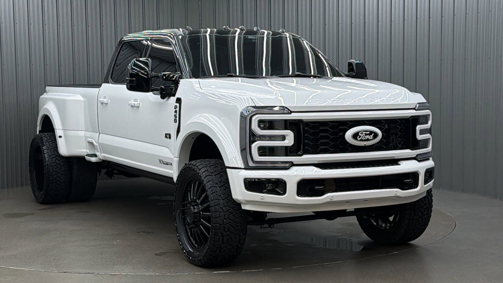 Used 2026 Ford F450 Platinum w/ FX4 Off-Road Package image 7