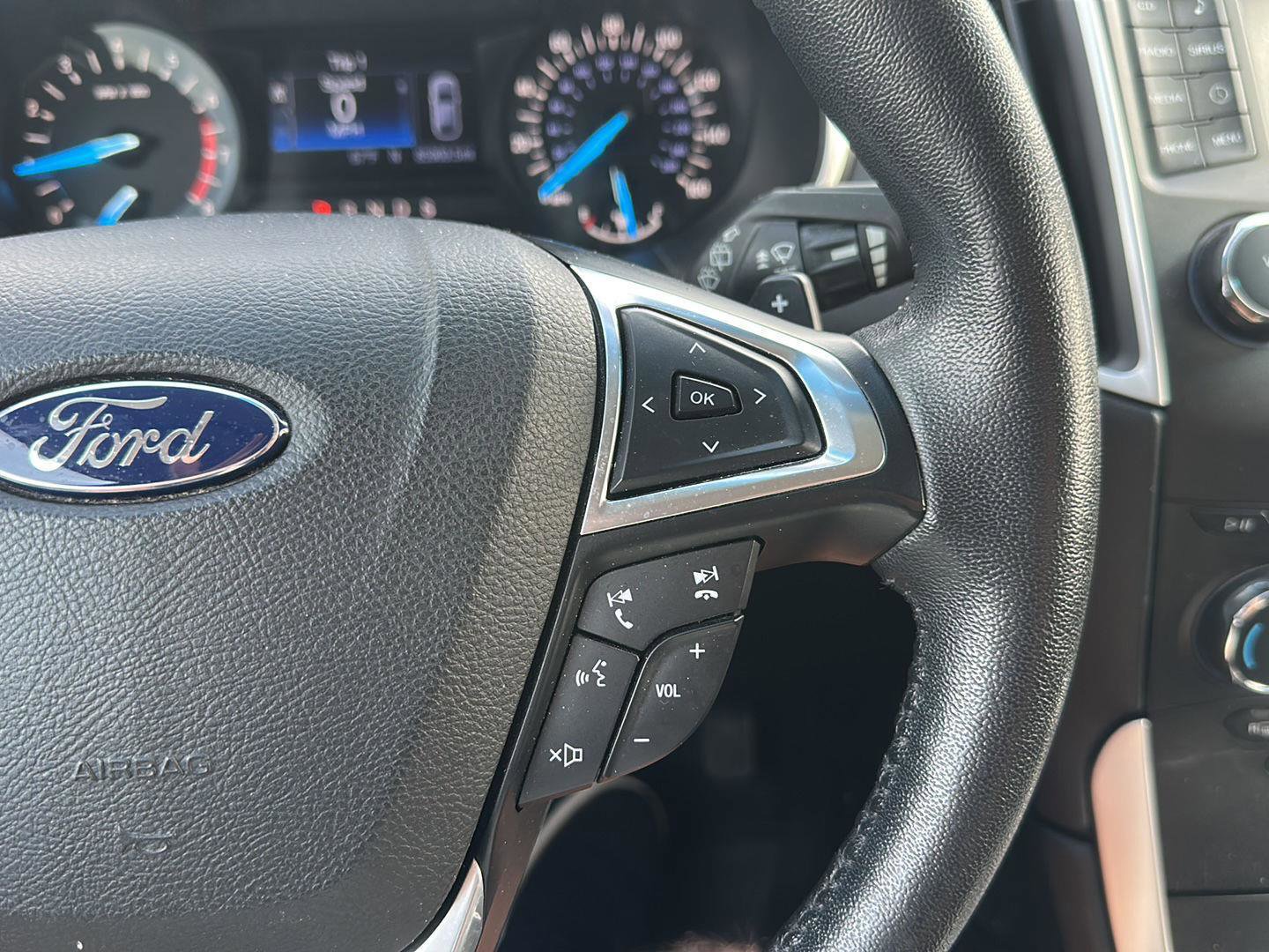 Used 2016 Ford Edge SEL AWD/4WD image 14