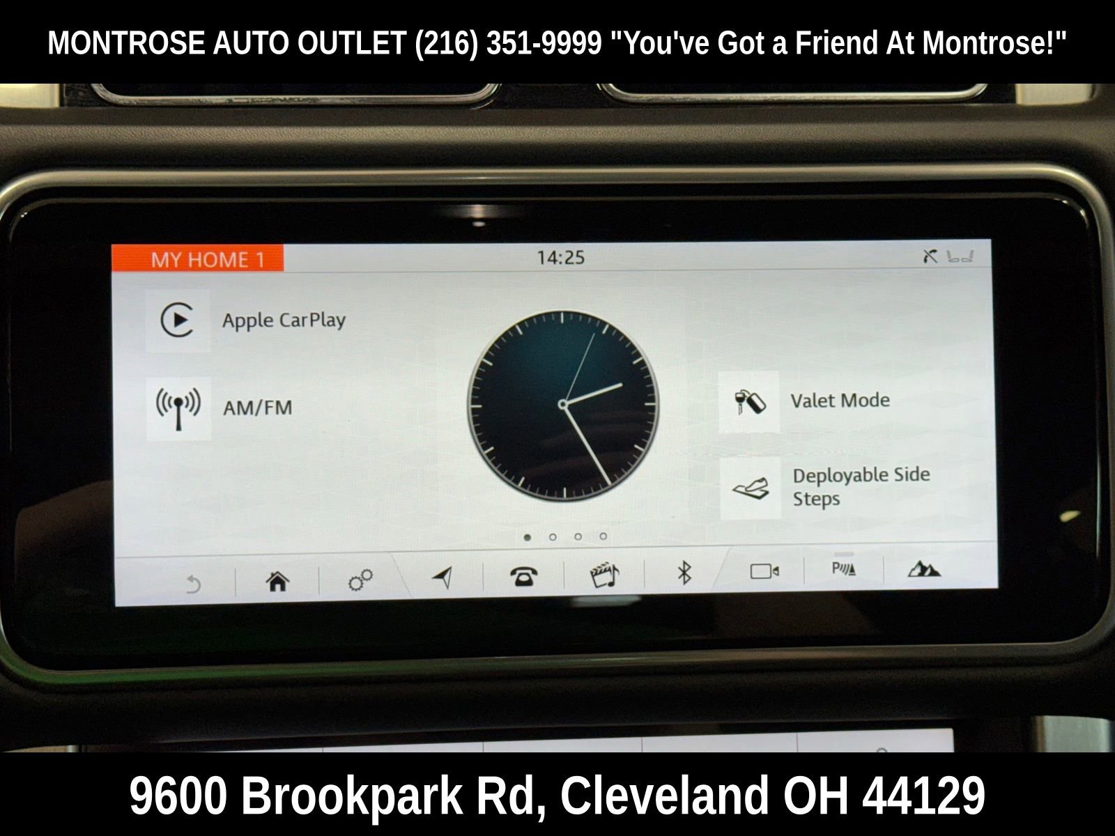 Used 2020 Land Rover Range Rover HSE image 24