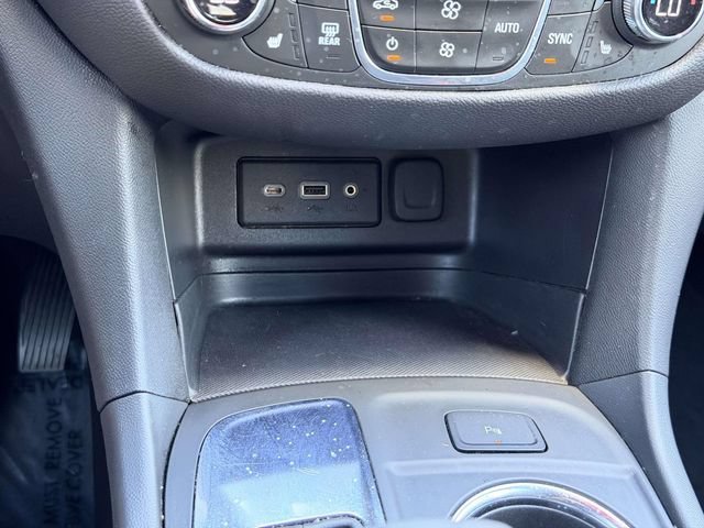 Used 2024 Chevrolet Equinox LT FWD image 22