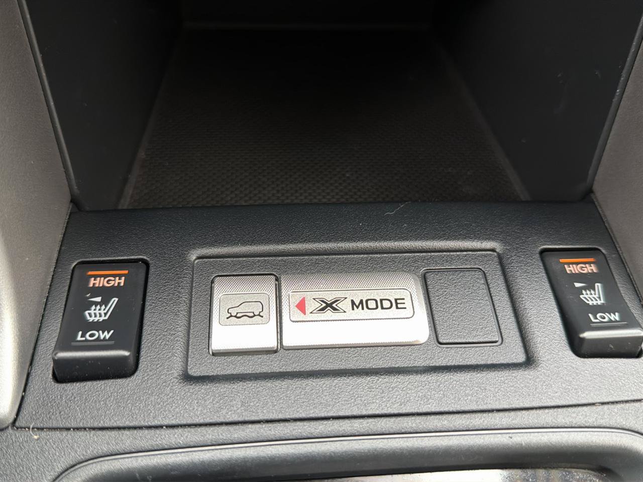 Used 2016 Subaru Forester 2.5i Touring AWD/4WD image 18