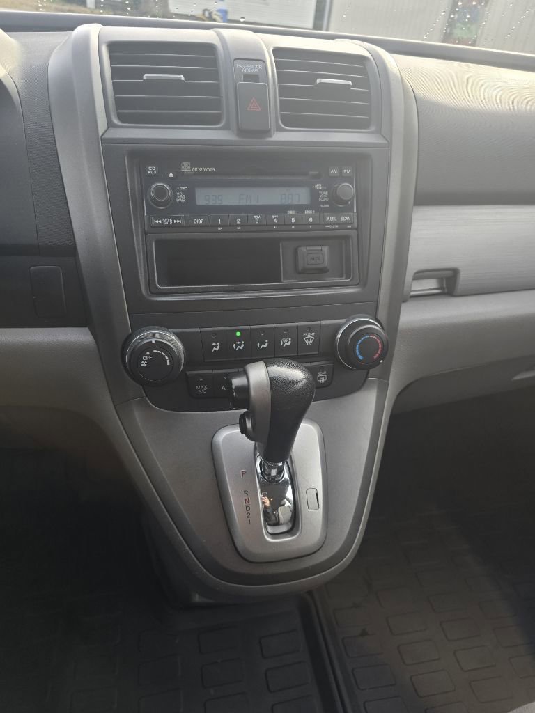Used 2011 Honda CR-V LX image 8