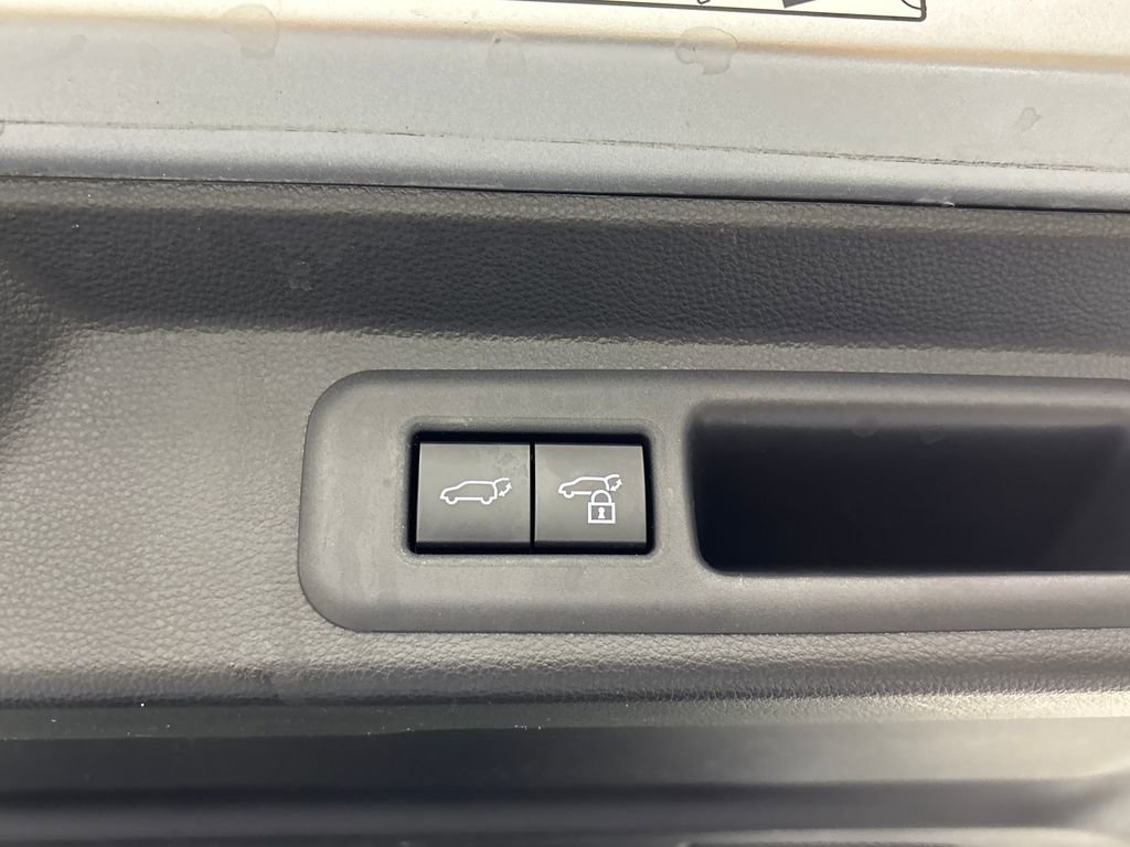 Used 2023 Toyota Sequoia Platinum image 33