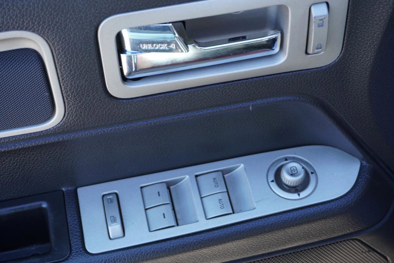 Used 2006 Lincoln Zephyr image 9