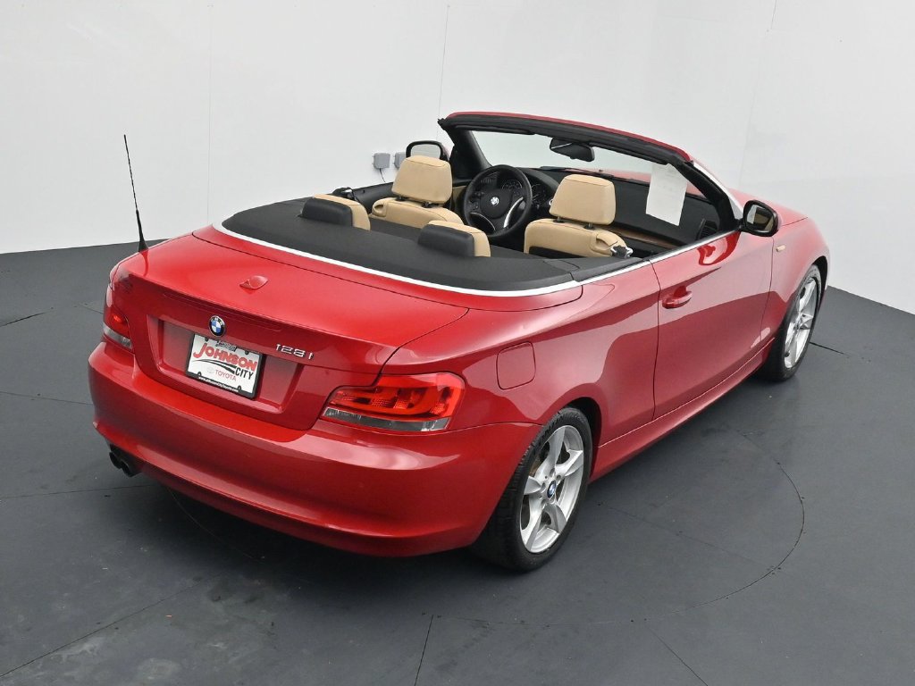 Used 2012 BMW 128i Convertible RWD image 26