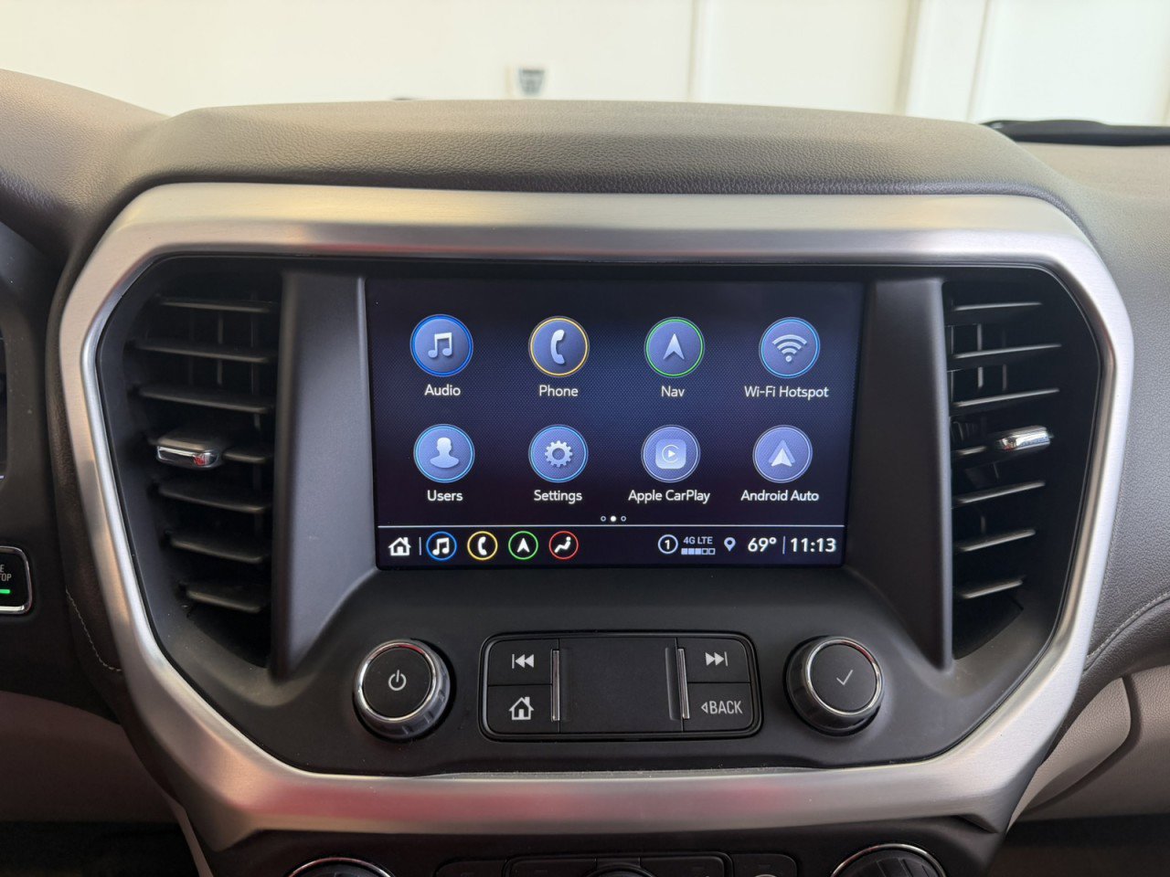 Used 2023 GMC Acadia SLT image 12